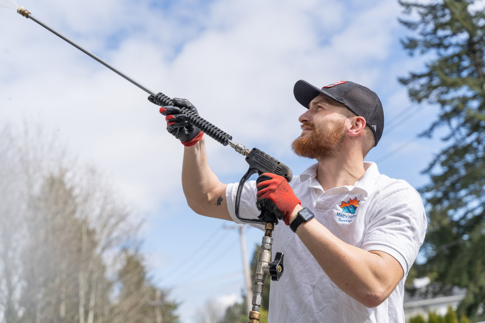 Professional vs. DIY Pressure Washing in Vancouver: Evaluating the Benefits and Drawbacks of Hiring a Service